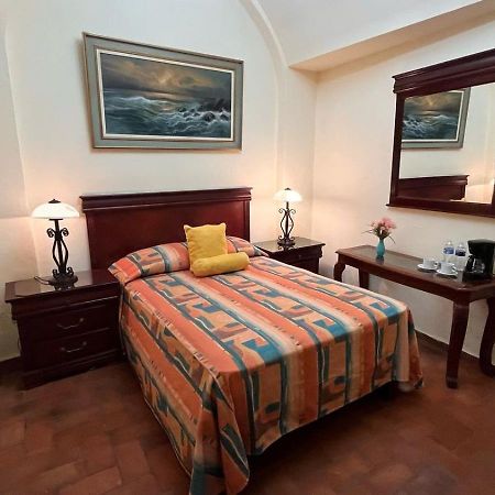 Hotel Antigua Casa De Piedra 圣米格尔－德阿连德 外观 照片