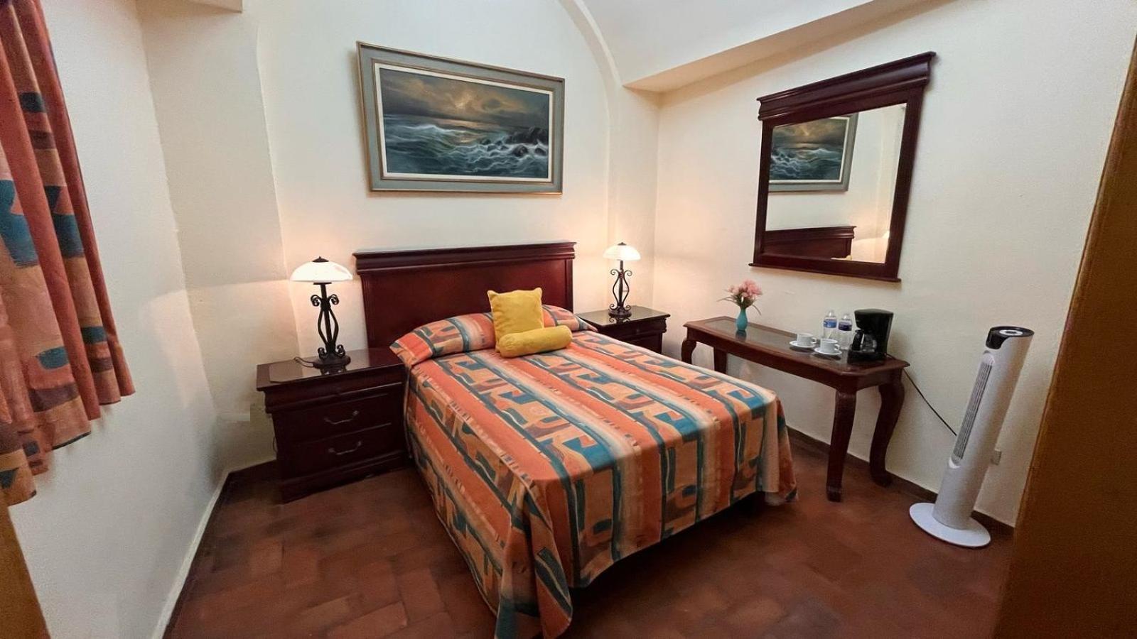 Hotel Antigua Casa De Piedra 圣米格尔－德阿连德 外观 照片